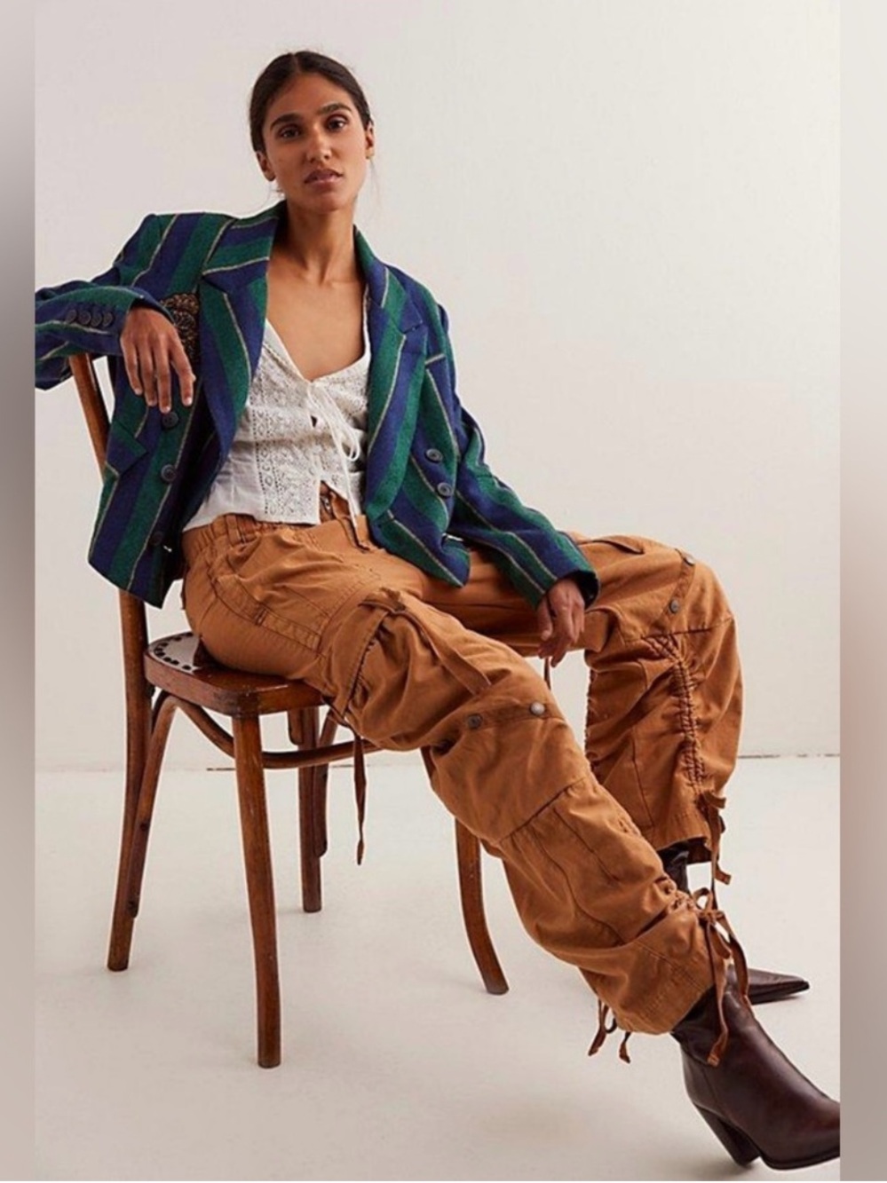 NWT FREE PEOPLE Everglades Utility Barrel Cinch Pants In Brown Sugar SZ:…